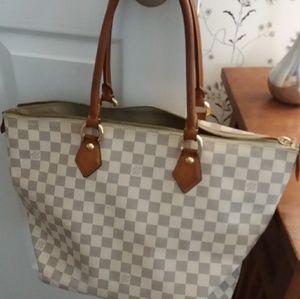 Louis Vuitton Saleya pm